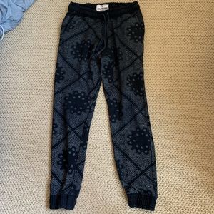 bandana print black joggers/sweatpants🖤🕷